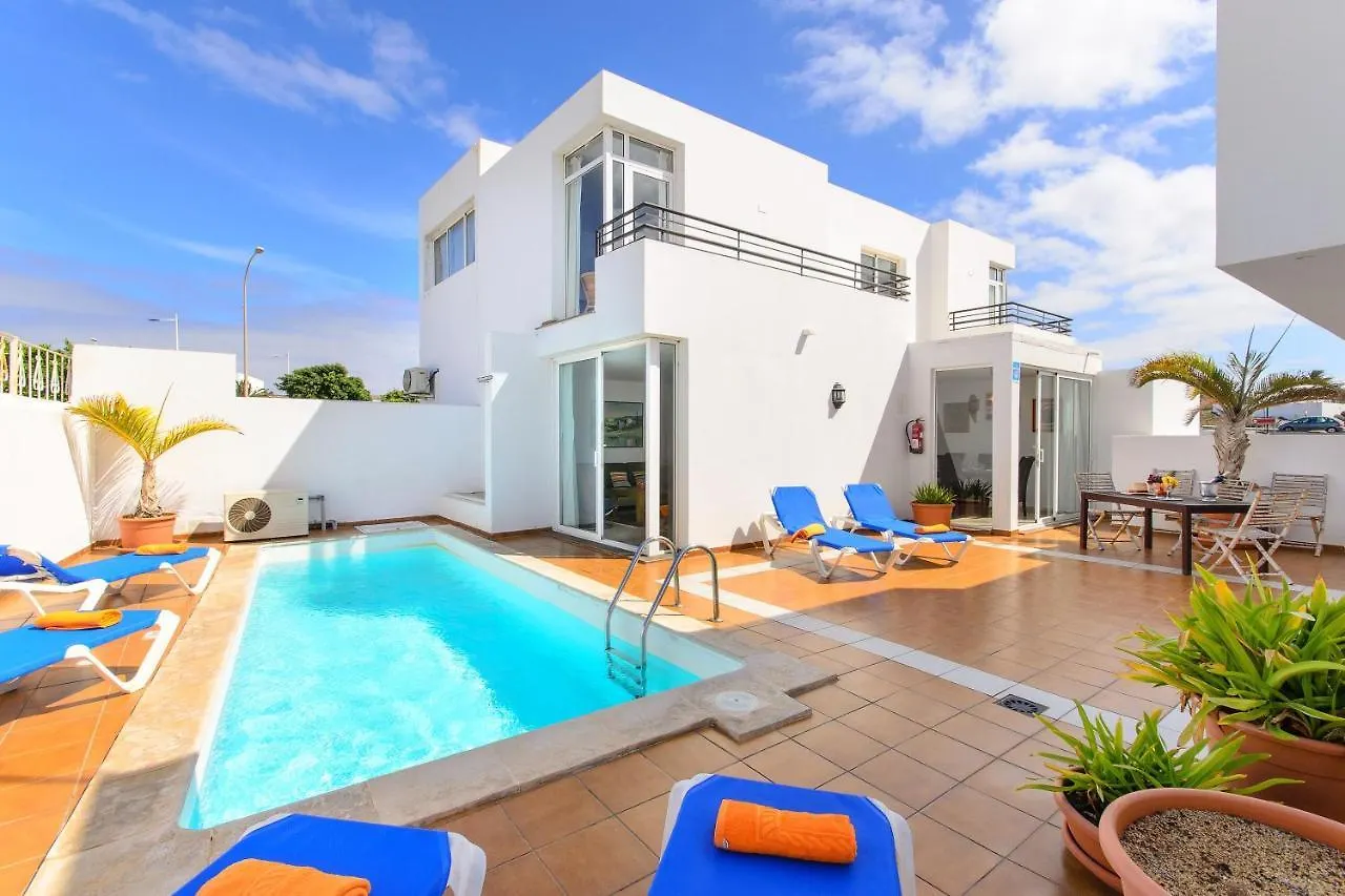 Luis III Villa Puerto del Carmen