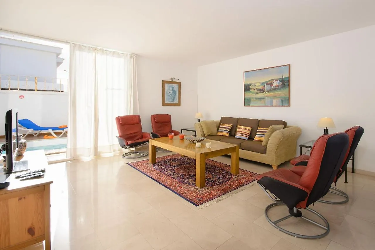 Luis III Villa Puerto del Carmen  Puerto del Carmen (Lanzarote)