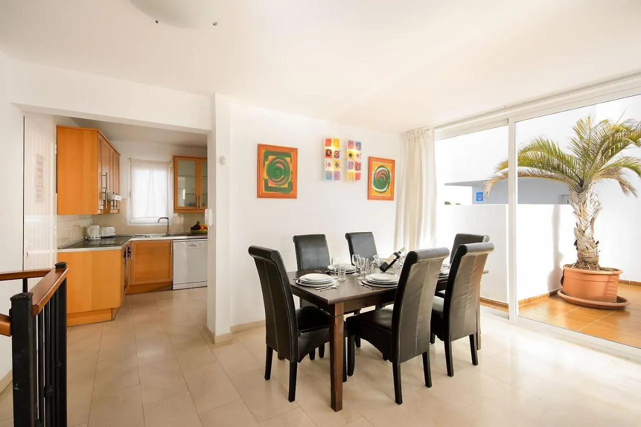 Luis III Villa Puerto del Carmen   Puerto del Carmen (Lanzarote)